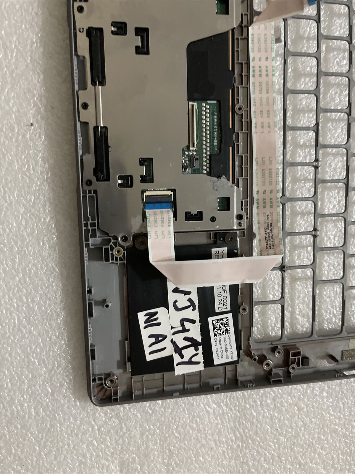 Genuine Dell Latitude 5320 Laptop Palmrest Touchpad Silver VJ41Y 0VJ41Y N1 A1