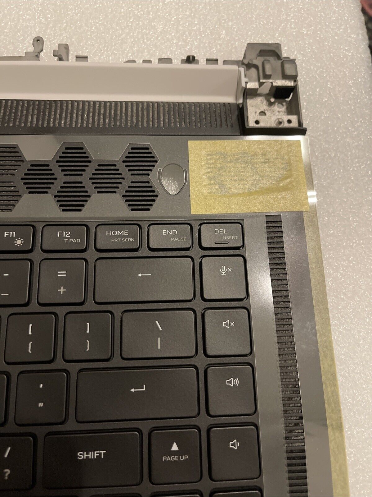New Dell Alienware X15 R1 R2 Palmrest US English Keyboard 562JF 386PV 5VHRX SmP9