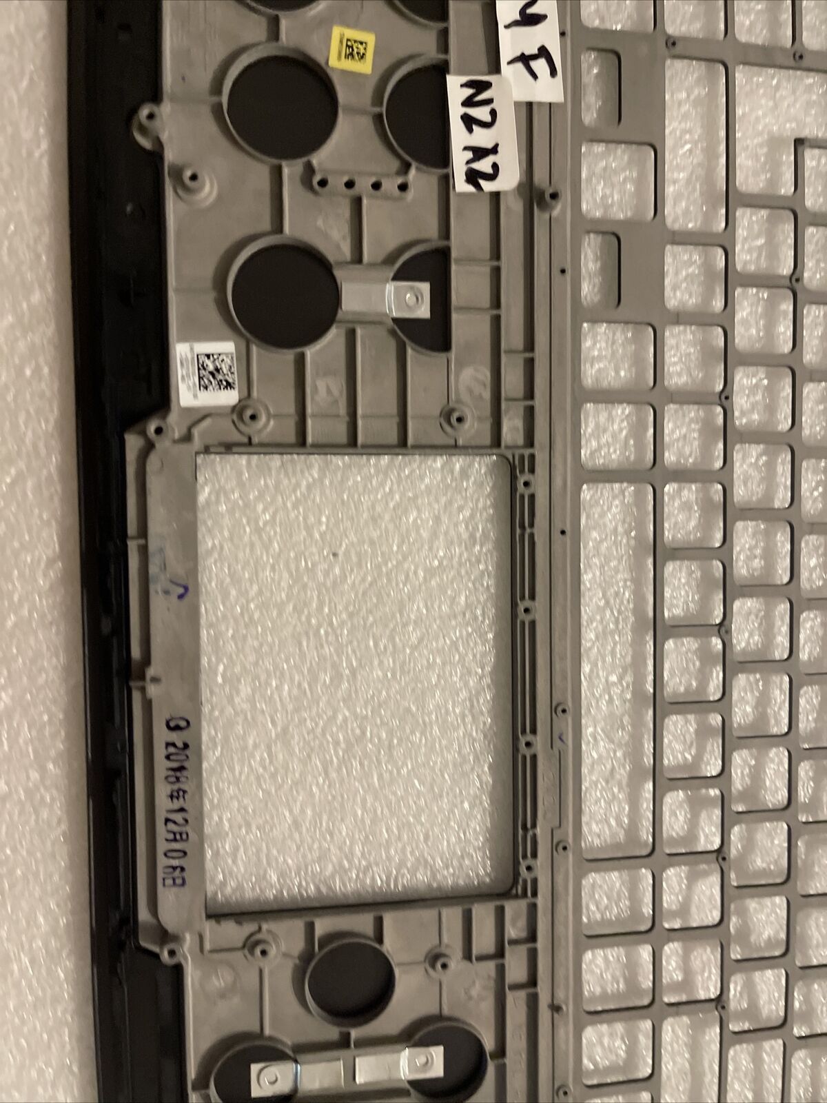Genuine Dell Inspiron 15 7588 Laptop UPPER CASE Palmrest M2NYF 0M2NYF N2 A1