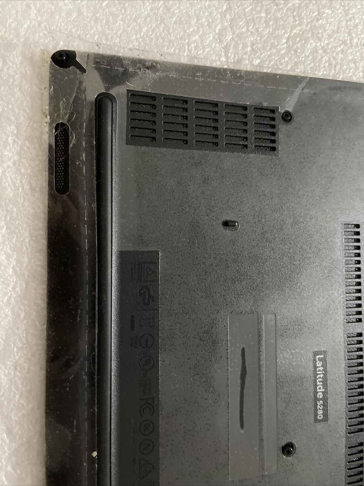Genuine Dell LATITUDE 5280 Laptop Bottom Base  Cover 09W2WJ 9W2WJ H1 B3
