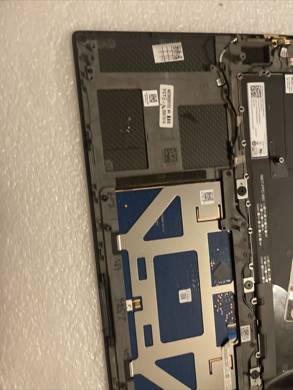 OEM Dell XPS 9500 Laptop Palmrest Touchpad US/EN Backlit Keyboard DKFWH H4 D5