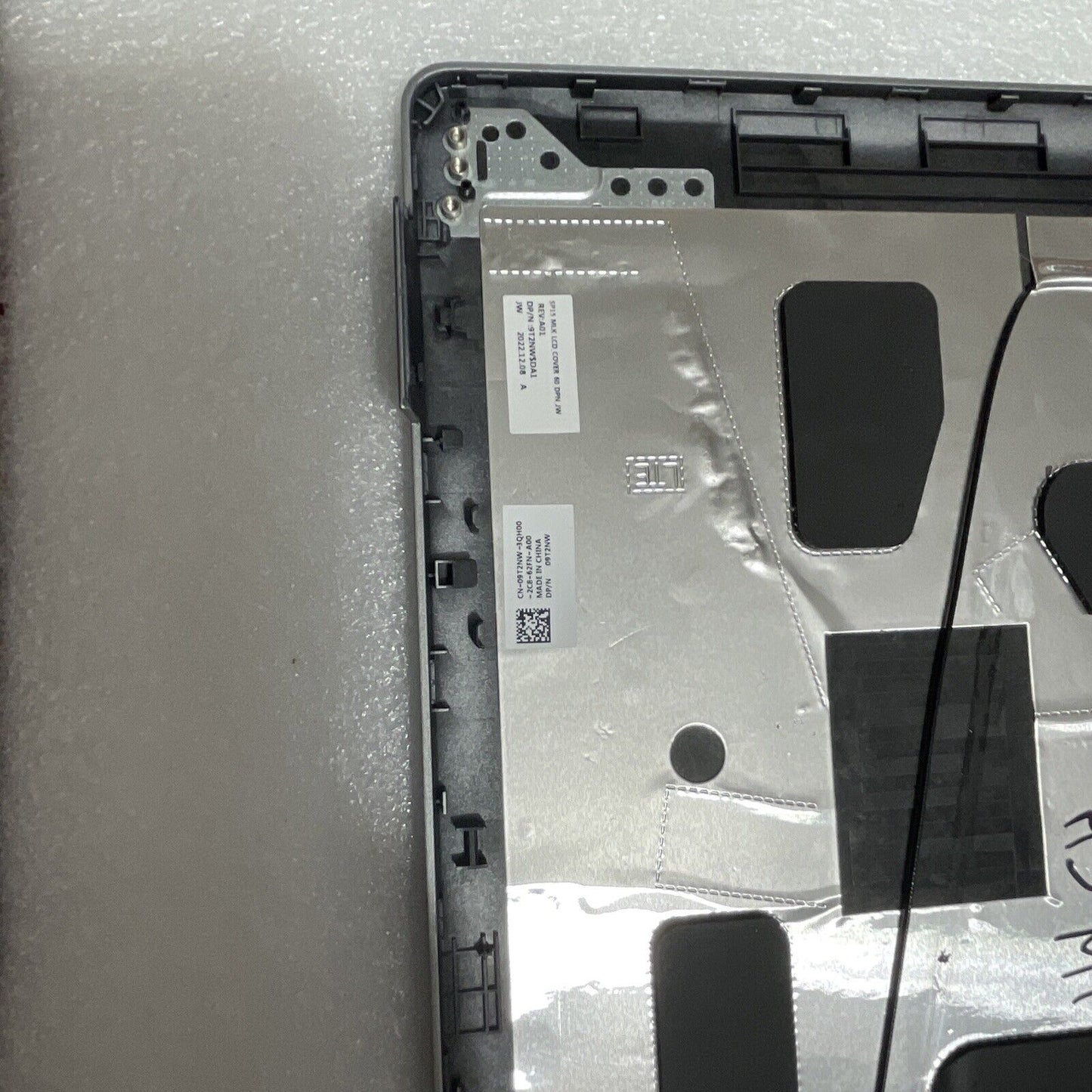 Genuine Dell Precision 3560 3561 Latitude 5520 5521 Back Cover Rear  94D8X HS M1