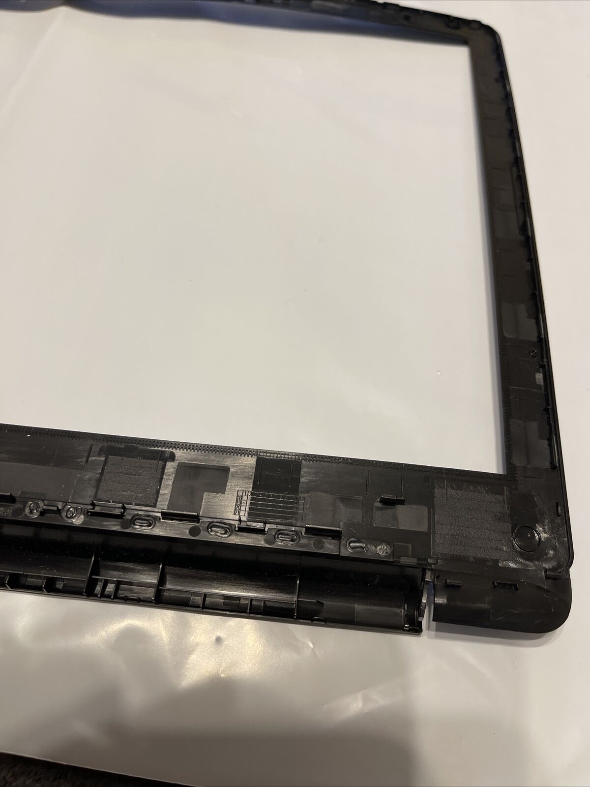 Genuine Dell OEM Inspiron 3780 17.3" Front Trim LCD Bezel T85GY 0T85GY N4