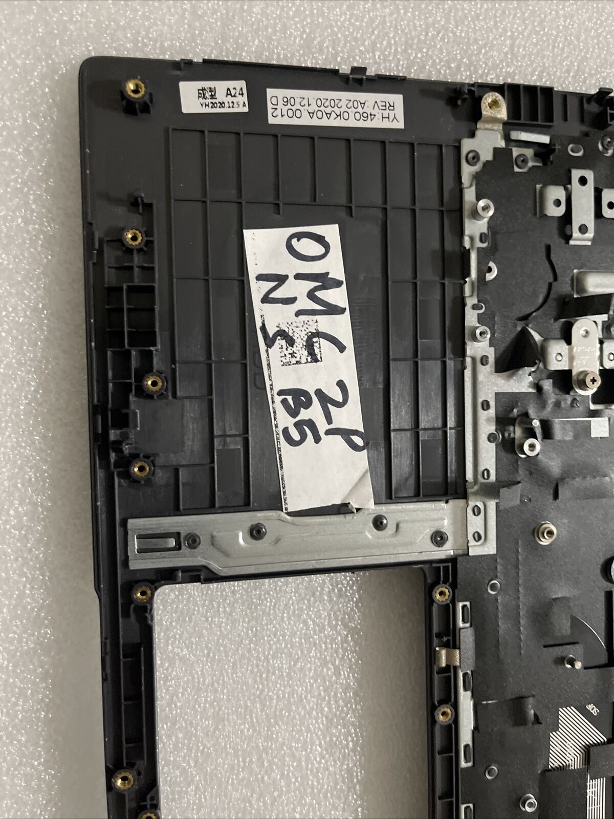 Genuine Dell Latitude 3410 E3410 Laptop Palmrest Spanish Keyboard  0MC2P NSb5