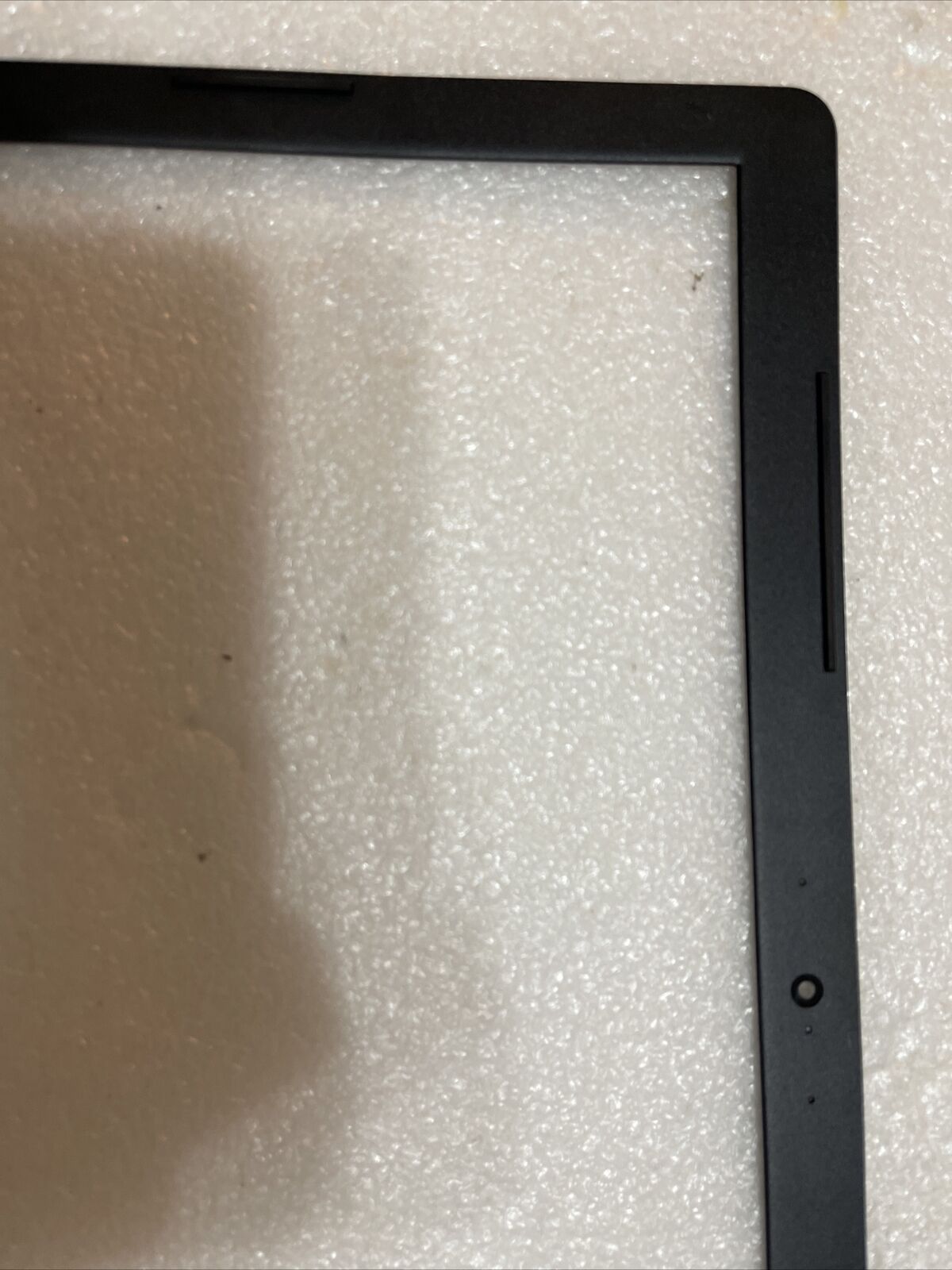 Genuine Dell Inspiron 15 5570 Laptop LCD Front Bezel Webcam Port GPY6Y 0GPY6Y N3
