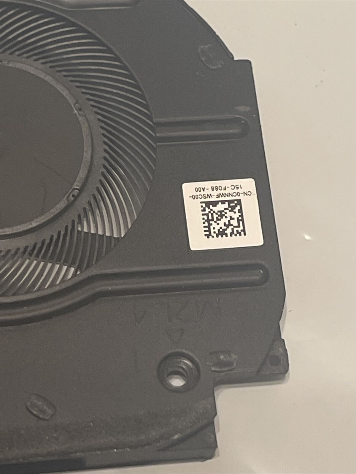Genuine DELL Cooling Fan EG50050S1-CI20/CI30-S9A DC5V 0.40A 4Pin CNNWF 0CNNWF P2