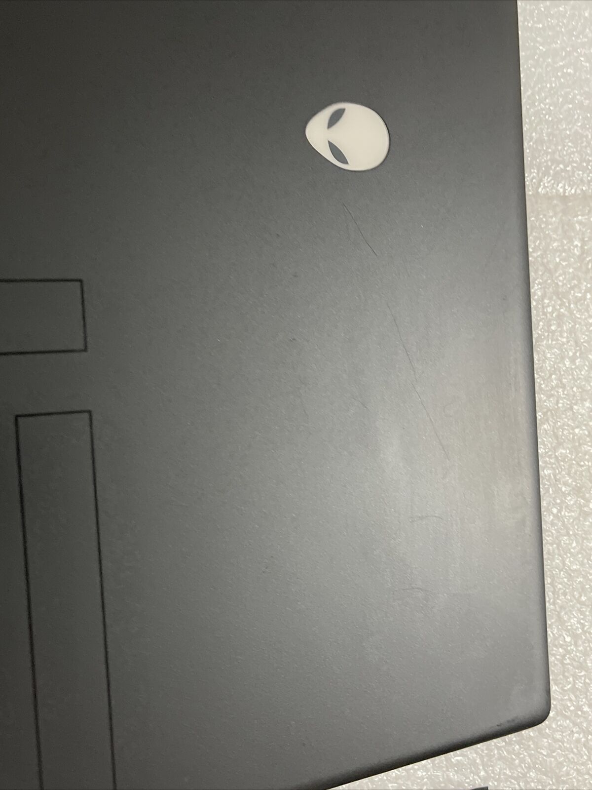 Dell Alienware M15 R5 R6 Laptop LCD Back Cover   Camera Cable 04CG9K H5Q1 Dented