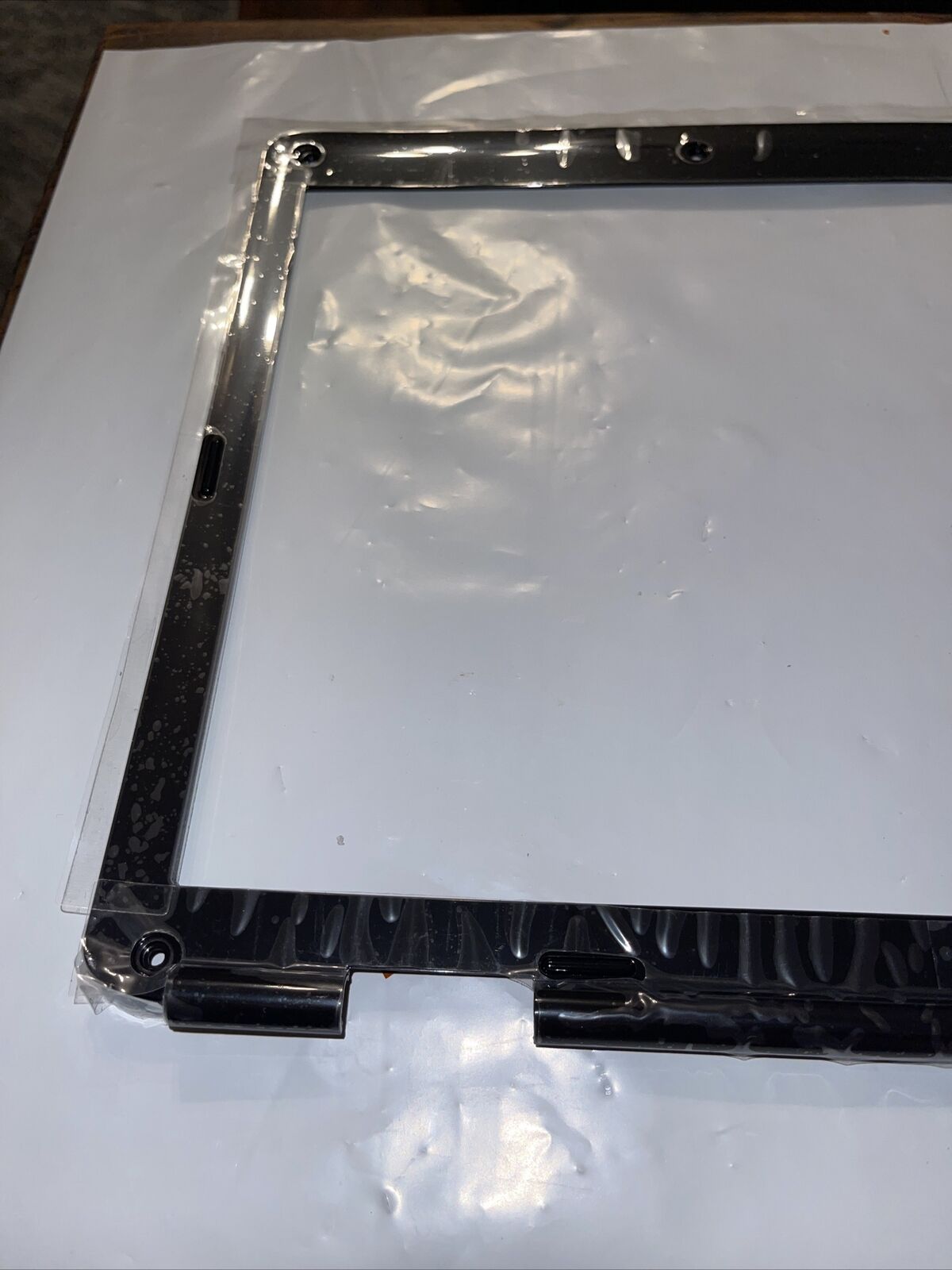 New Genuine Dell Inspiron LCD Front Bezel Cover 1545 1546 Shell 0N646J 0M685J H1