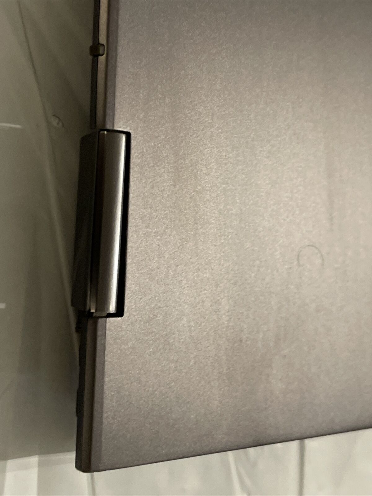Dell Inspiron 7500 2-in-1 15.6" LCD Back Cover Lid Hinges  HH35K H5 C2 Grade B