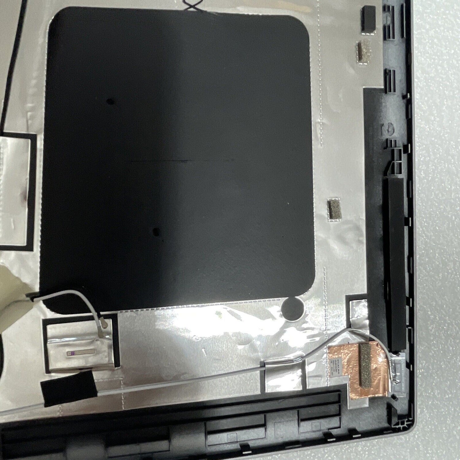 Genuine Dell Precision 3560 3561 Latitude 5520 5521 Back Cover Rear  94D8X HS M1