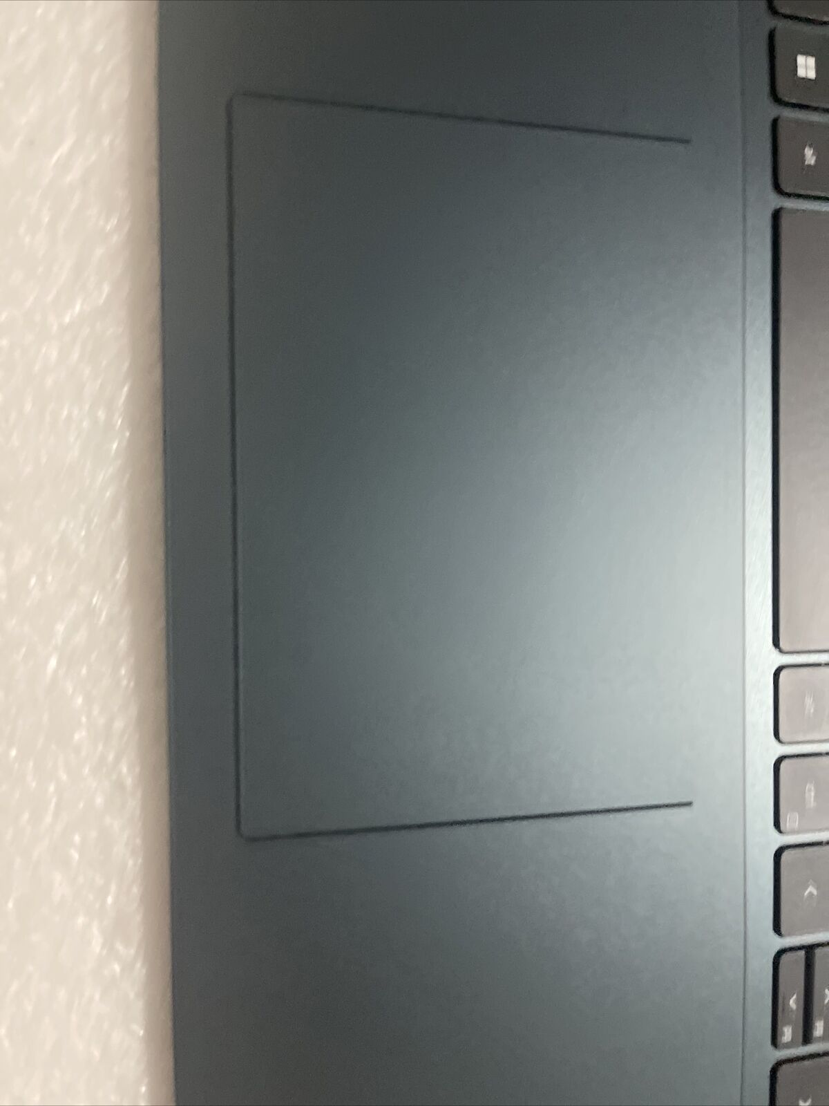 DELL INSPIRON 7620 2in1 Laptop PALMREST US BCL KEYBOARD HH9P4 KaP4 Dented Corner