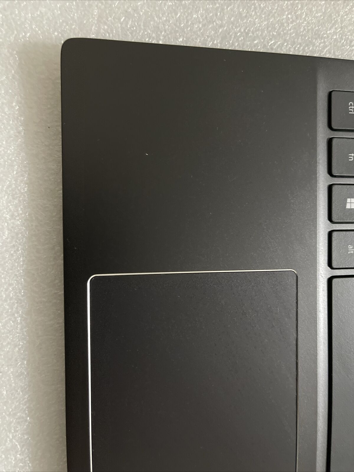 Dell Inspiron 15 7590 Palmrest US/EN BCL Keyboard  SPEAKERS Extras 2KF2N S2 P6