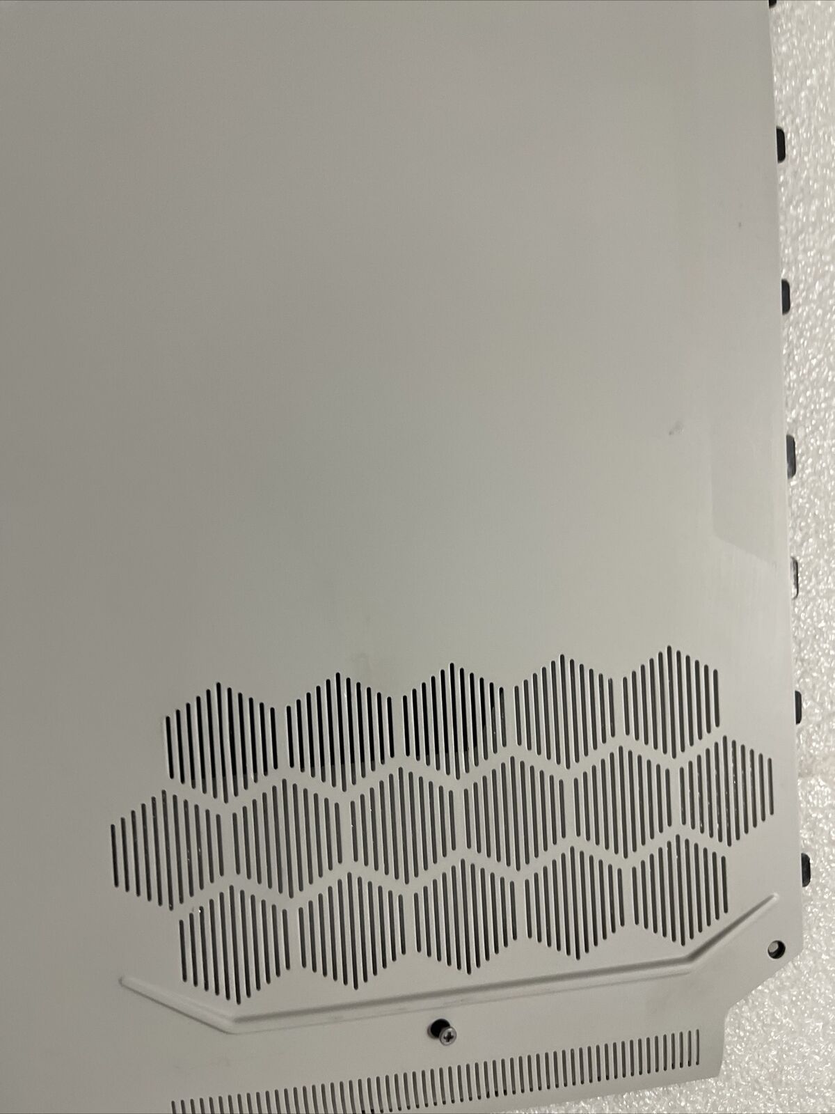 Genuine Dell Alienware X17 R2 Bottom Base Back Cover White 021FNV 21FNV H1 E2 E1