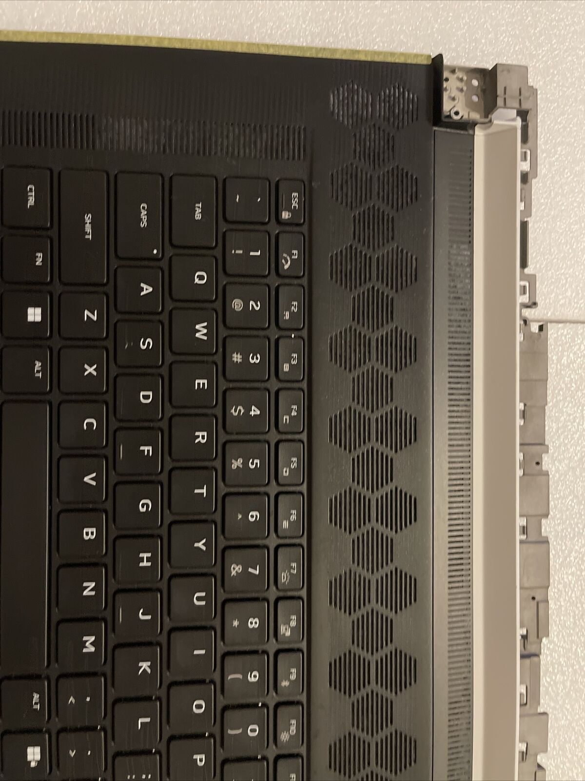 DELL ALIENWARE M17 R4 PALMREST US Eng KEYBOARD 01WM6W 06N1JW 6N1JW H1 P8