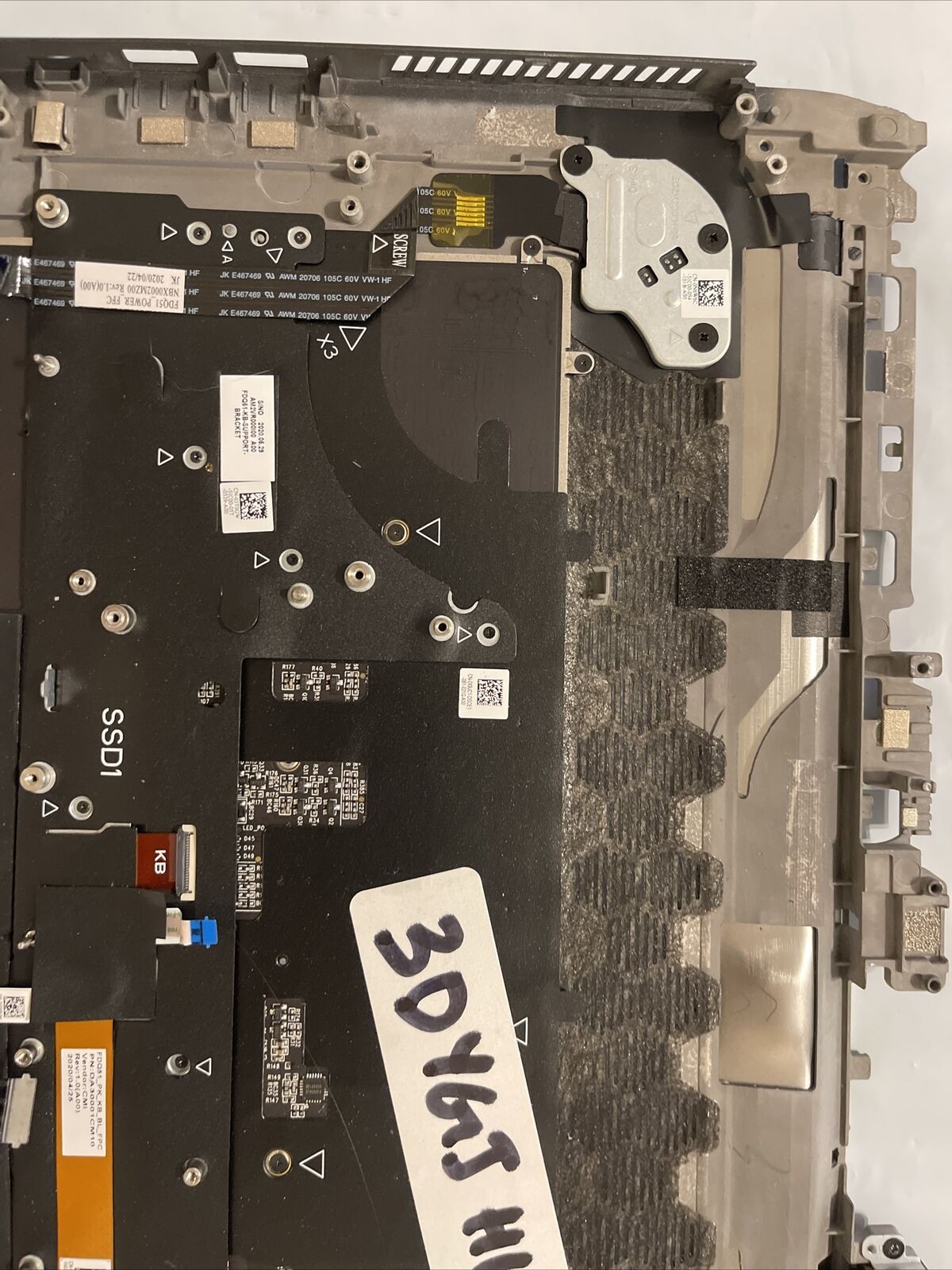 Dell ALienware  M15 R3 Laptop Palmrest US Keyboard Touchpad Speakers 03DYGJ H1P8