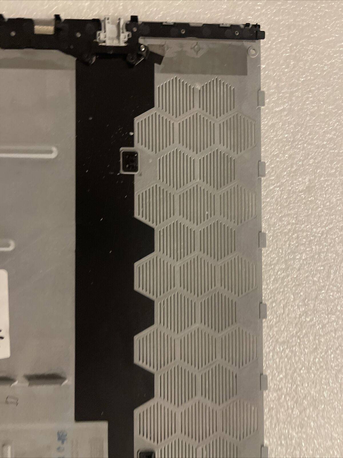 GENUINE DELL Alienware M15 R2 Laptop Bottom Base Case COVER V7KV4 0V7KV4 H4 B6