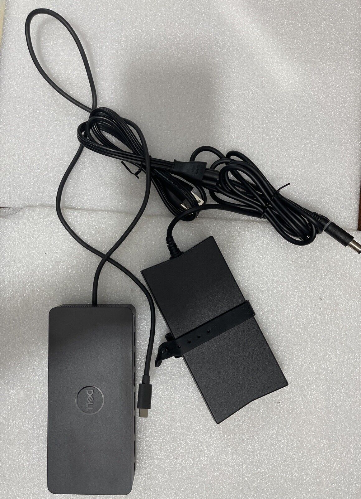 Dell UD22 Universal Dock USB-C Docking Station K22A w/ 130W Adapter GPVYV H1 D1