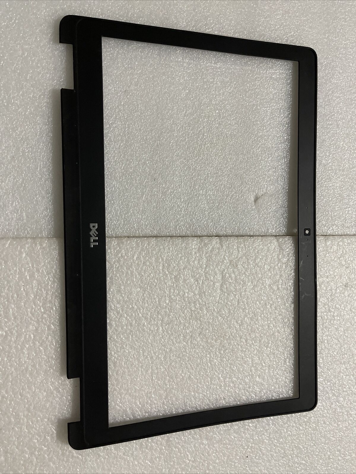 GENUINE DELL LATITUDE E5570 LAPTOP LCD FRONT TRIM BEZEL 8VYRG 08VYRG H1 N4