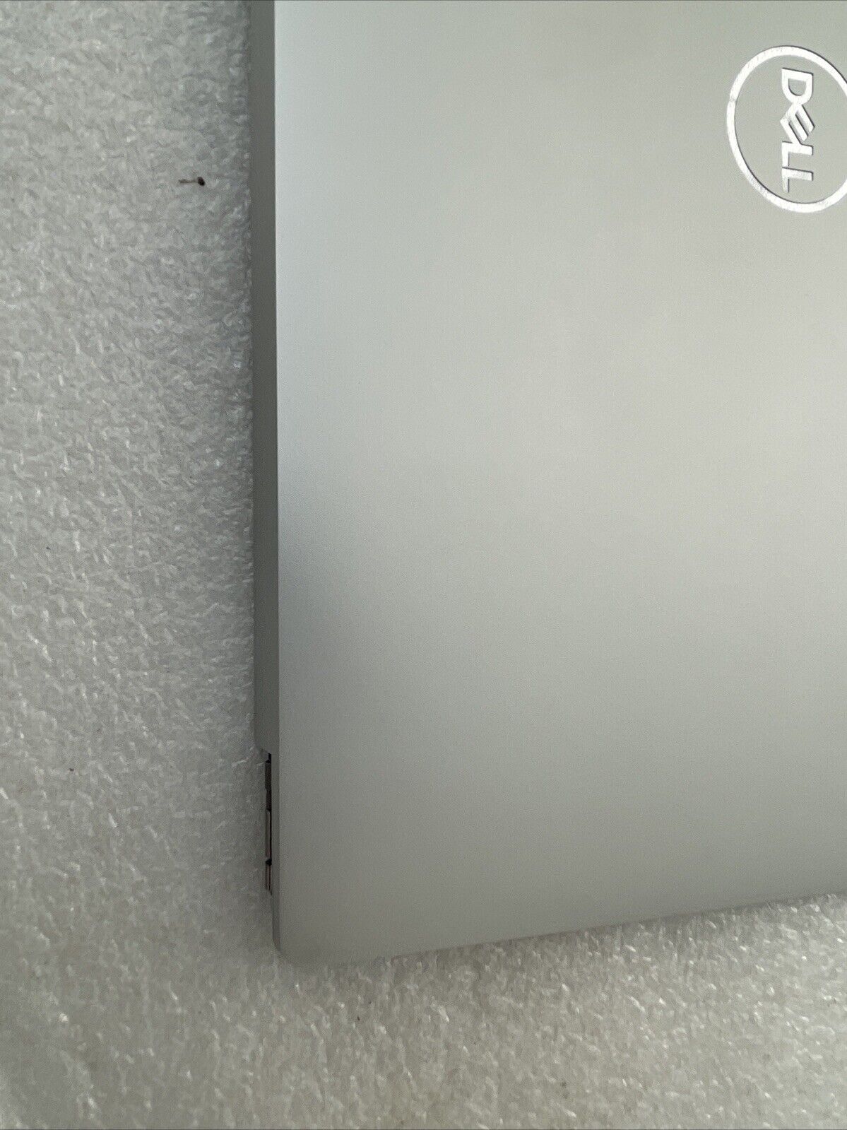 Defective Dell XPS 9320 Plus UHD 13.4" Touchscreen LCD Silver  29WPH VNRJ0 NG D2
