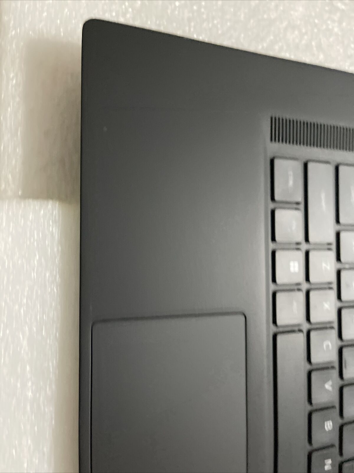 Dell Alienware x17 R2 Laptop Palmrest Touchpad US English Keyboard 346YC N6P1
