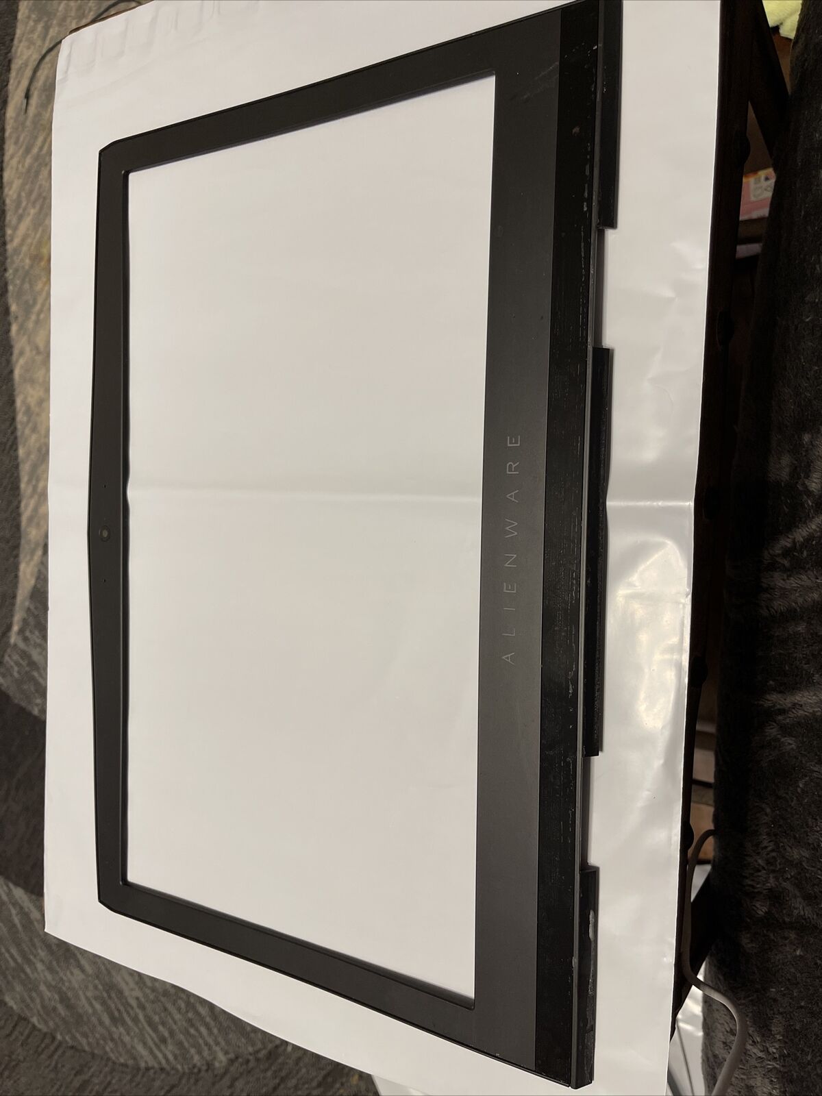 PN5XV Dell Alienware 17 R4 LCD Front Trim Cover Plastic Bezel Webcam PN5XV N1