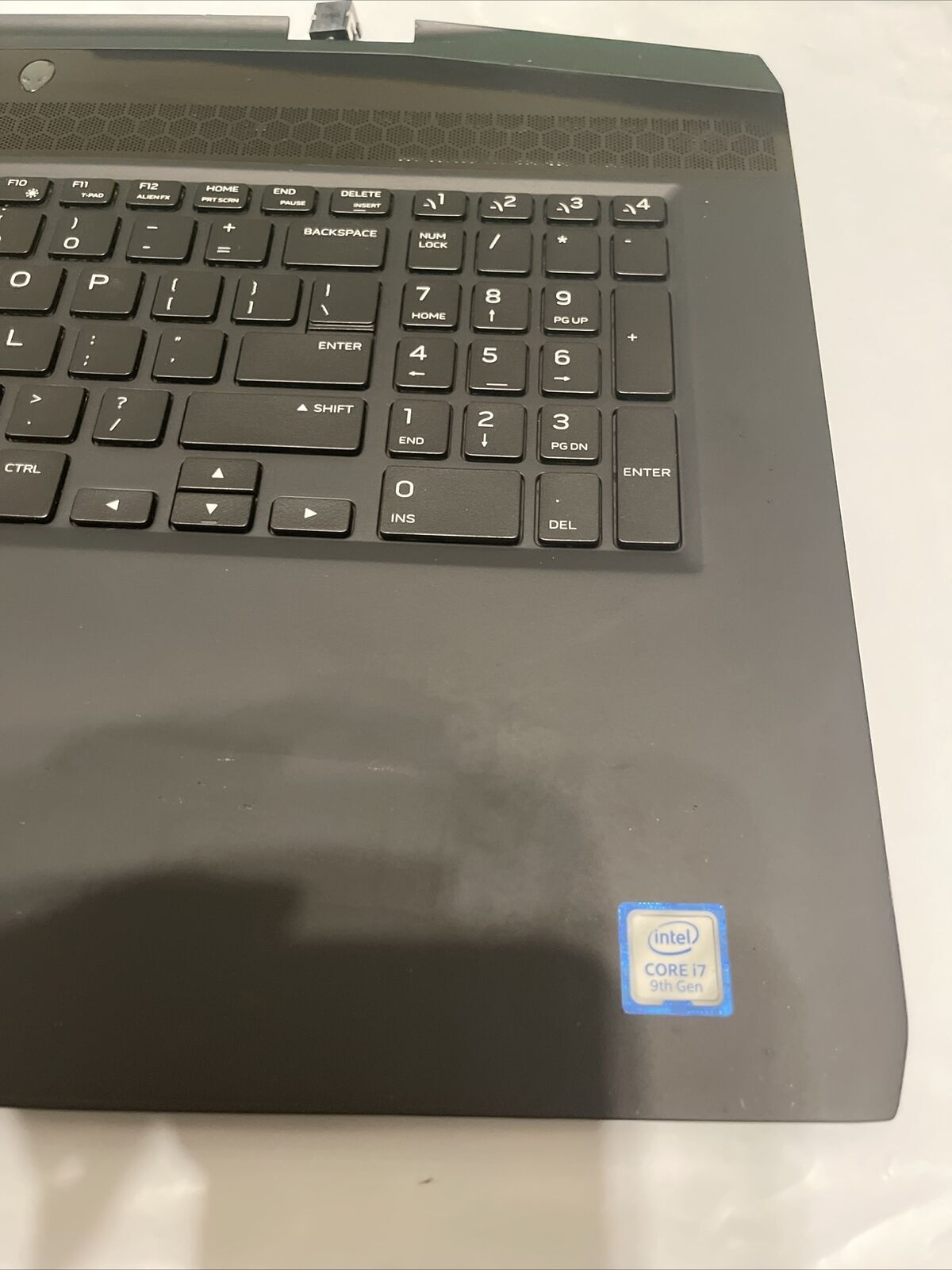 Genuine Dell Alienware M17 Laptop Palmrest Top Cover Assembly GYGKG 0GYGKG P6 T4