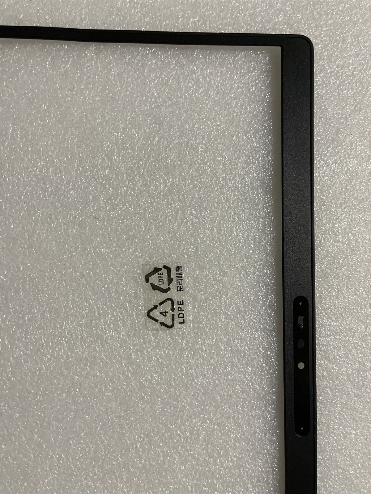 Genuine Dell Latitude 5410 LCD Front Trim Bezel Plastic Cover R5YKP 0R5YKP N4