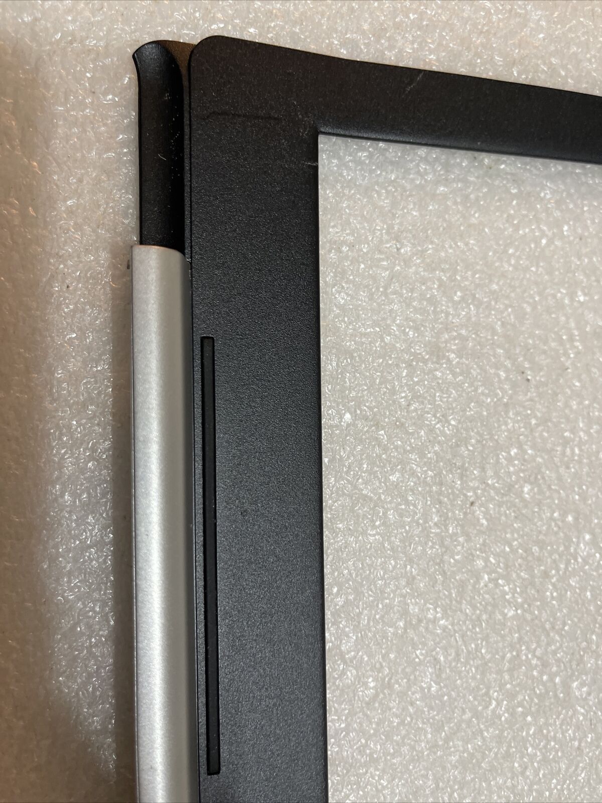 Genuine Dell Inspiron 15 5570 Laptop LCD Front Bezel Webcam Port GPY6Y 0GPY6Y N3