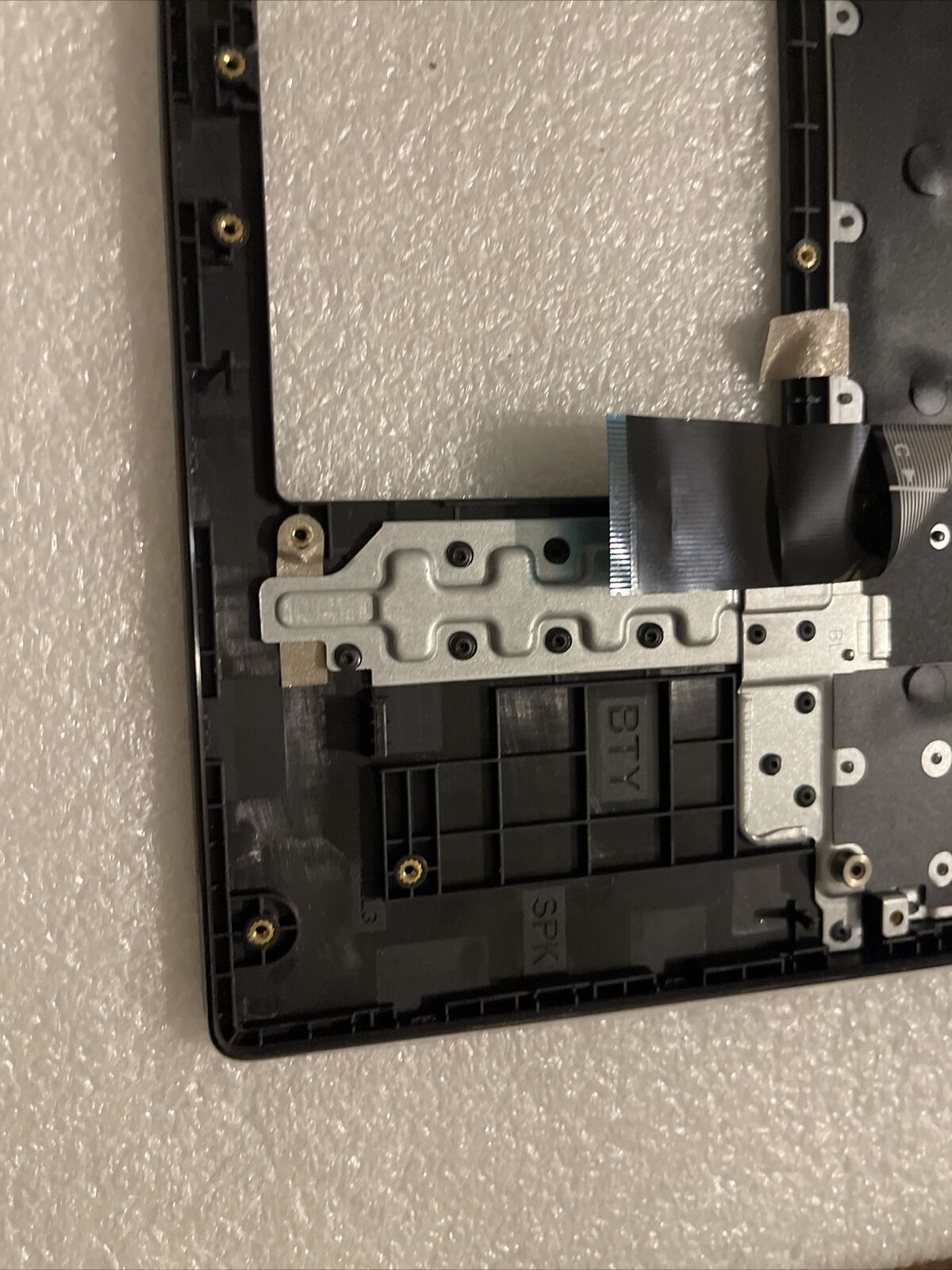 Genuine Dell Latitude 3520 Laptop Palmrest US ENGLISH Keyboard DJP76 H1 P6