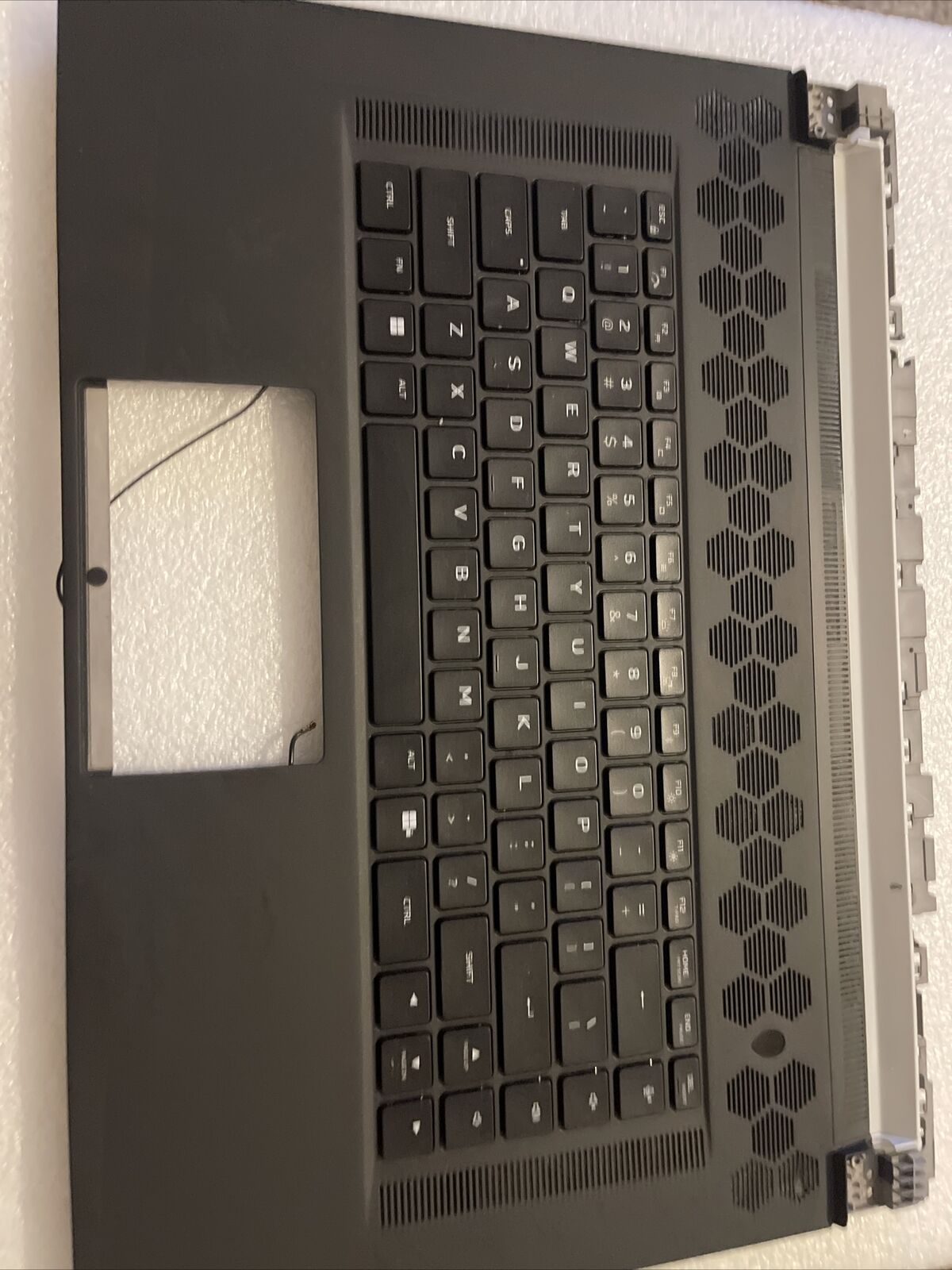Genuine Dell Alienware X17 R2 Palmrest RGB US English keyboard 718M9 H1P8 GradeA