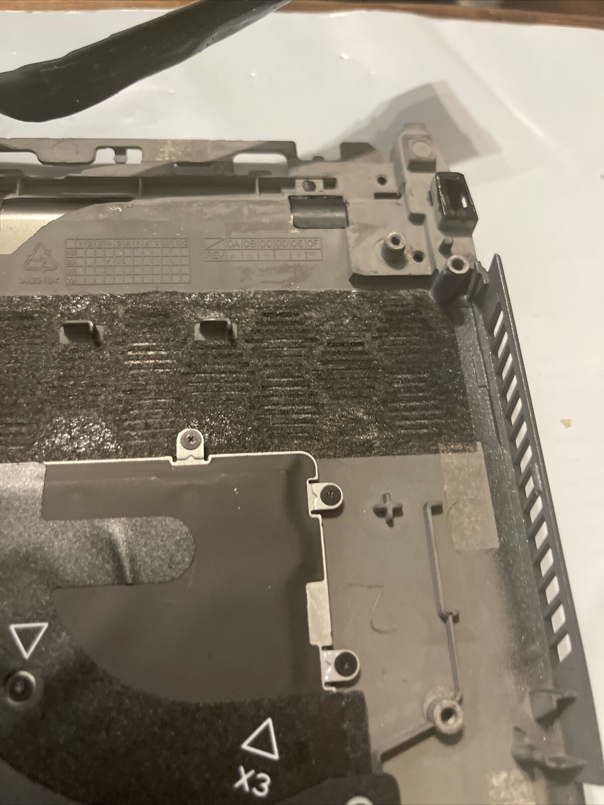Dell Palmrest Keyboard Alienware15 M15 R3 Speakers/ extras 3DYGJ 03DYGJ P7 T3