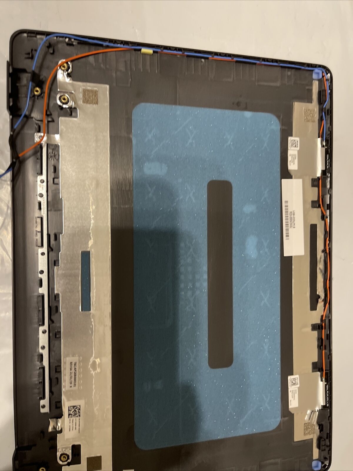 Genuine DELL Vostro 3501 top lid Cover  without hinges 0Y5X09  Y5X09 C2 P1