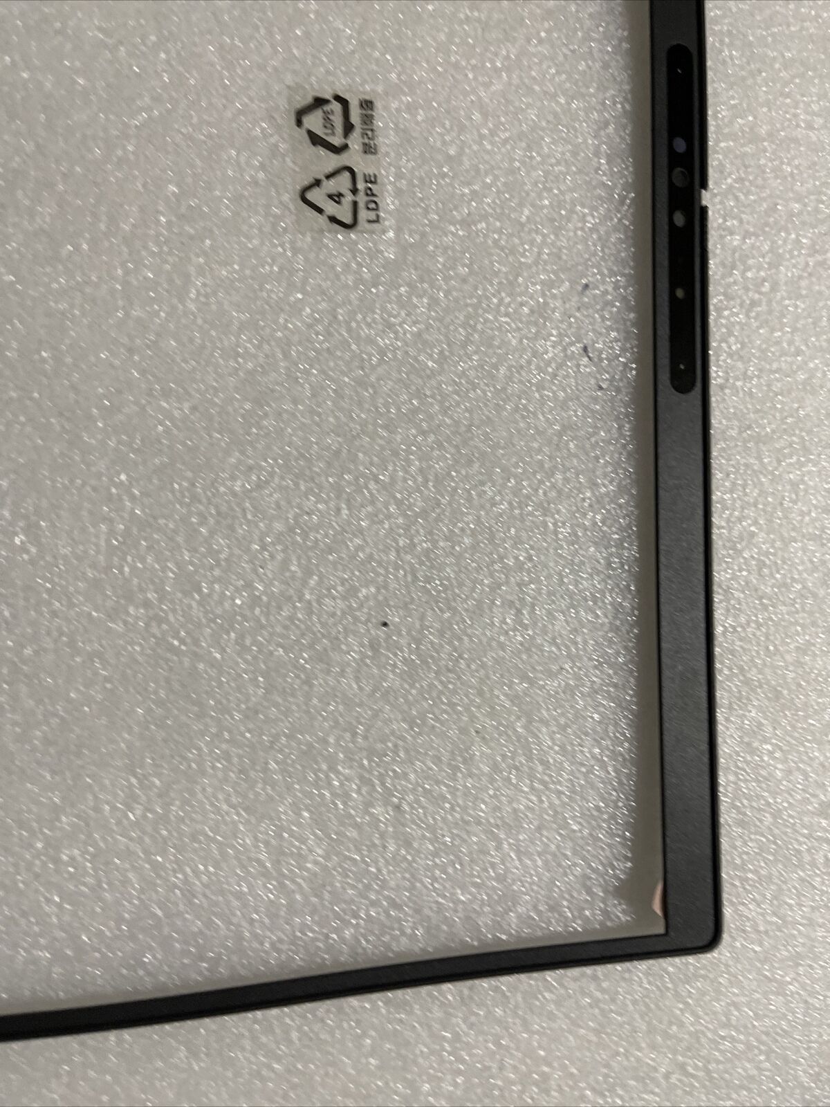 Genuine Dell  Latitude 5540 E5540 LCD Front Trim Bezel  0HW5FR HE5FR H1 N3
