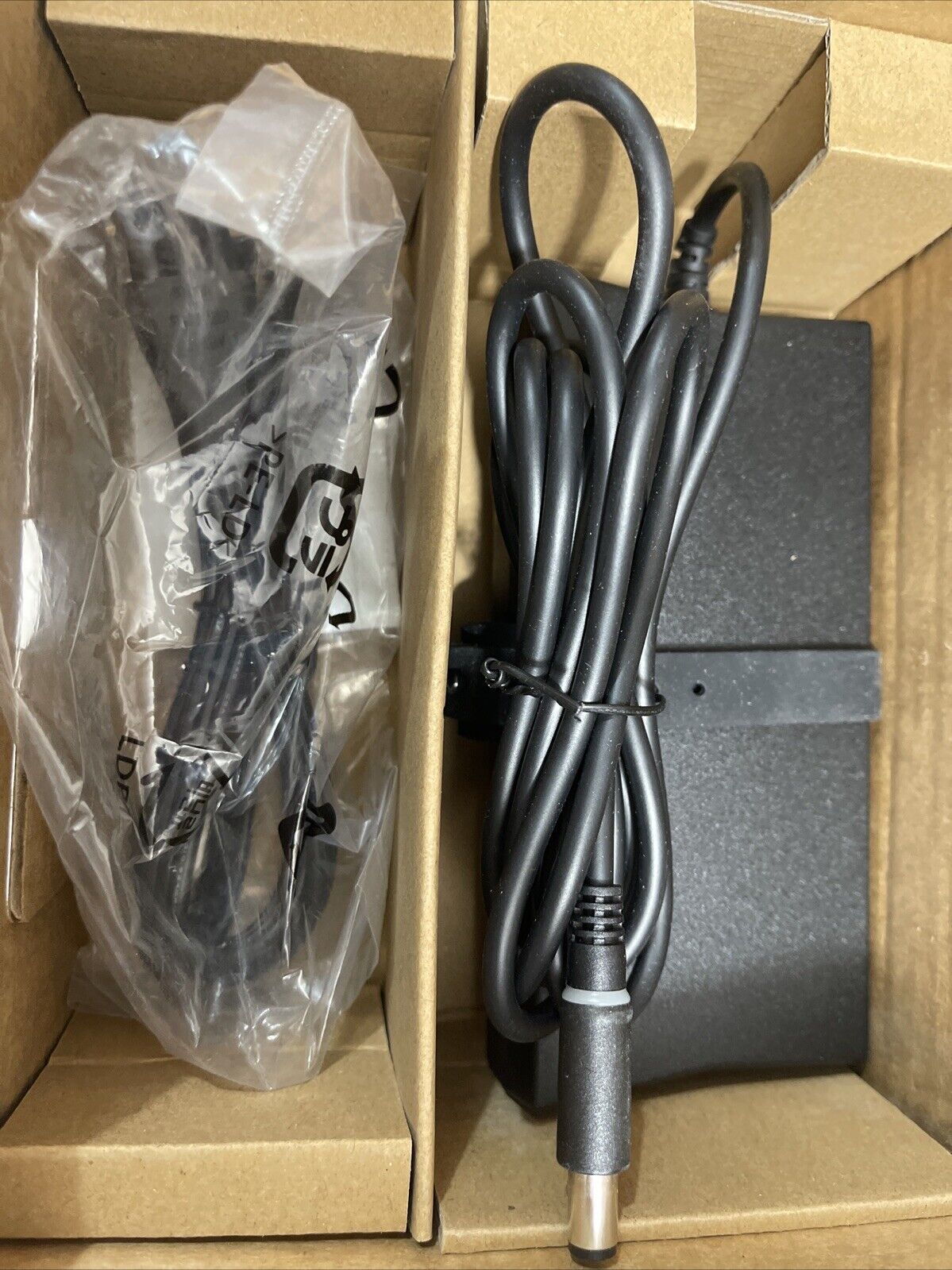 Dell UD22 Universal Dock USB-C Docking Station K22A w/ 130W Adapter GPVYV H1 D1