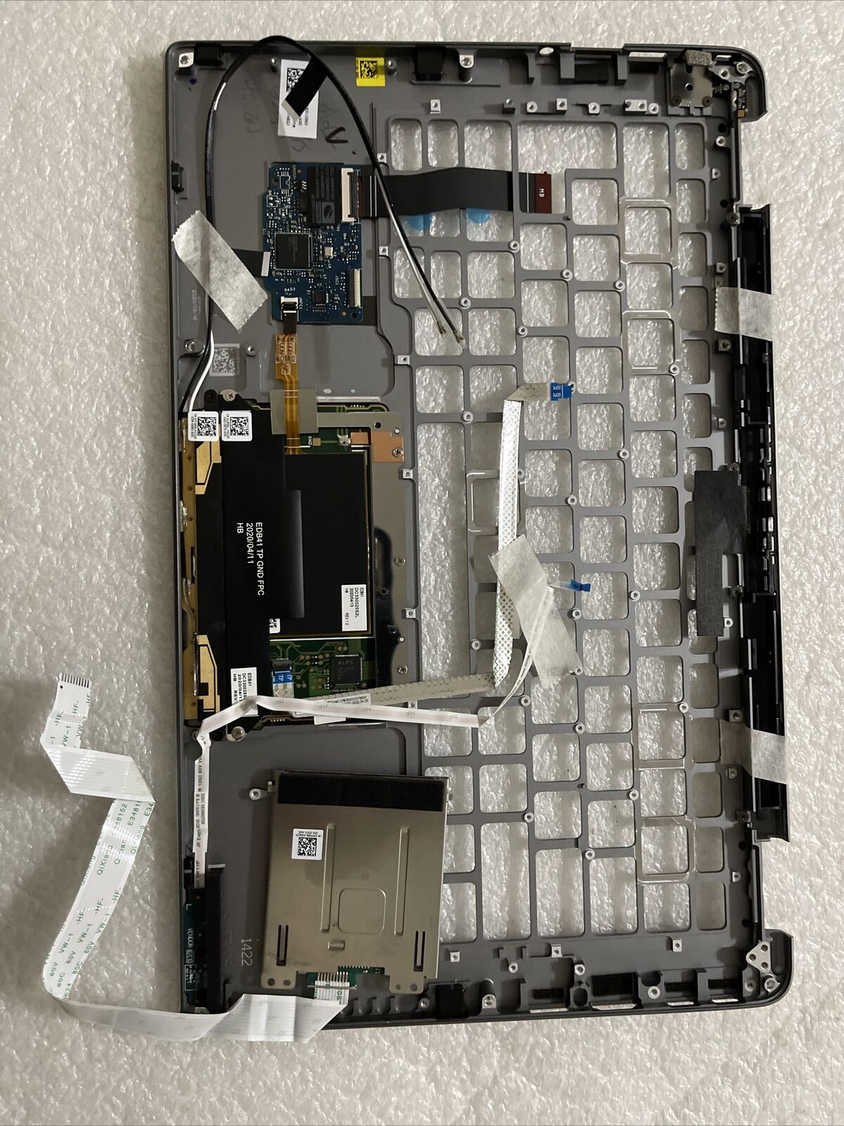 Dell Latitude 9410 2-in-1 Laptop Palmrest Touchpad Smart card  7482J 07482J H2A1