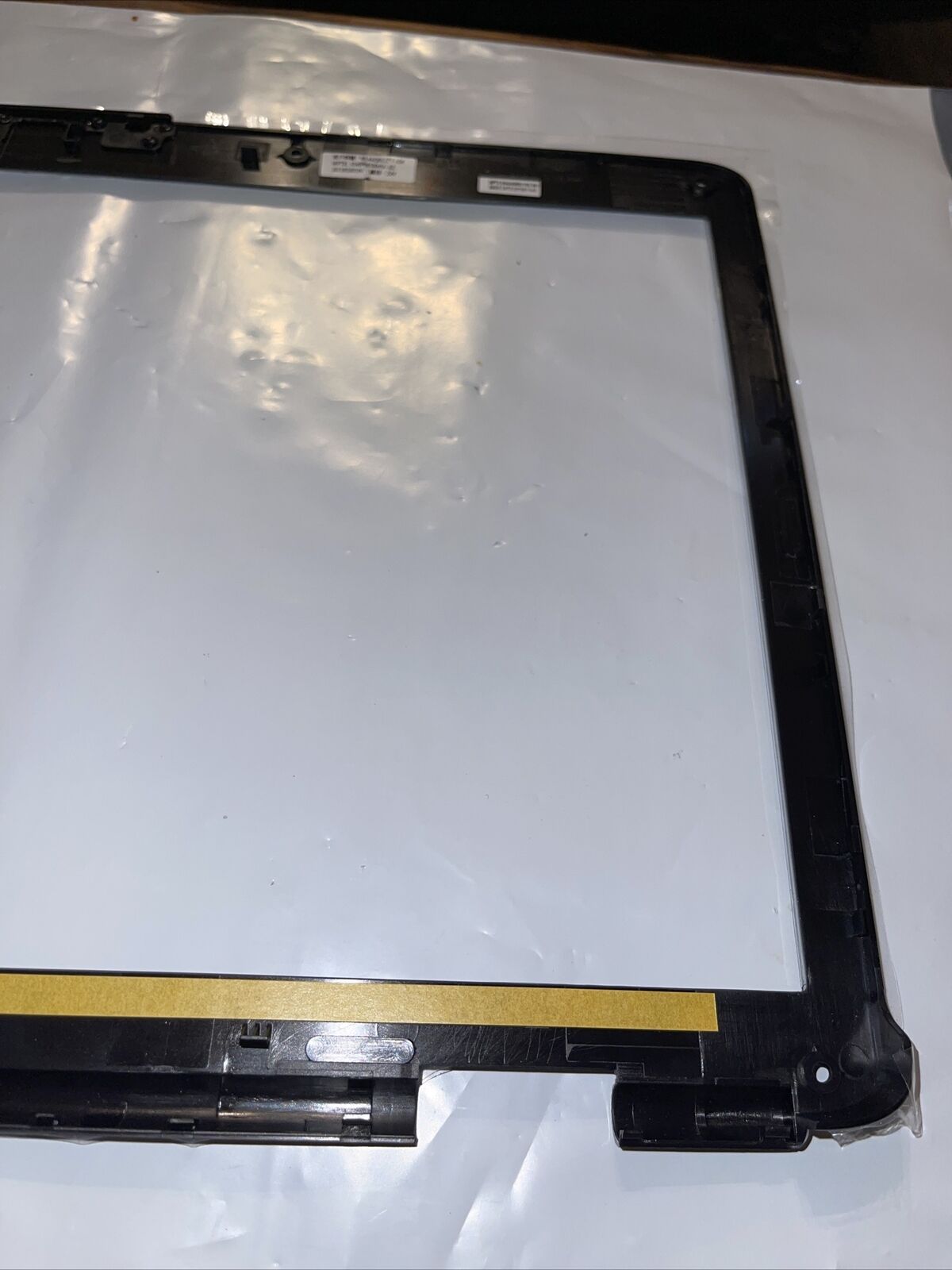 New Genuine Dell Inspiron LCD Front Bezel Cover 1545 1546 Shell 0N646J 0M685J H1