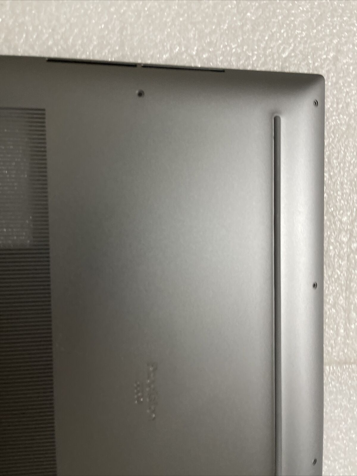 GENUINE DELL PRECISION 5560 BOTTOM COVER WITH AUDIO PORT Silver 9RFWJ 9RFWJ K2C4