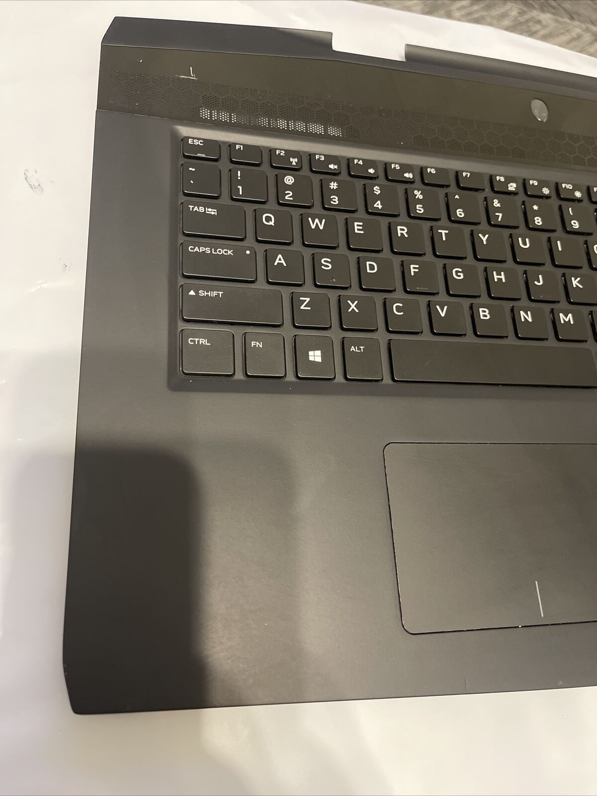 Genuine Dell Alienware M17 Laptop Palmrest Top Cover Assembly GYGKG 0GYGKG P4 T3