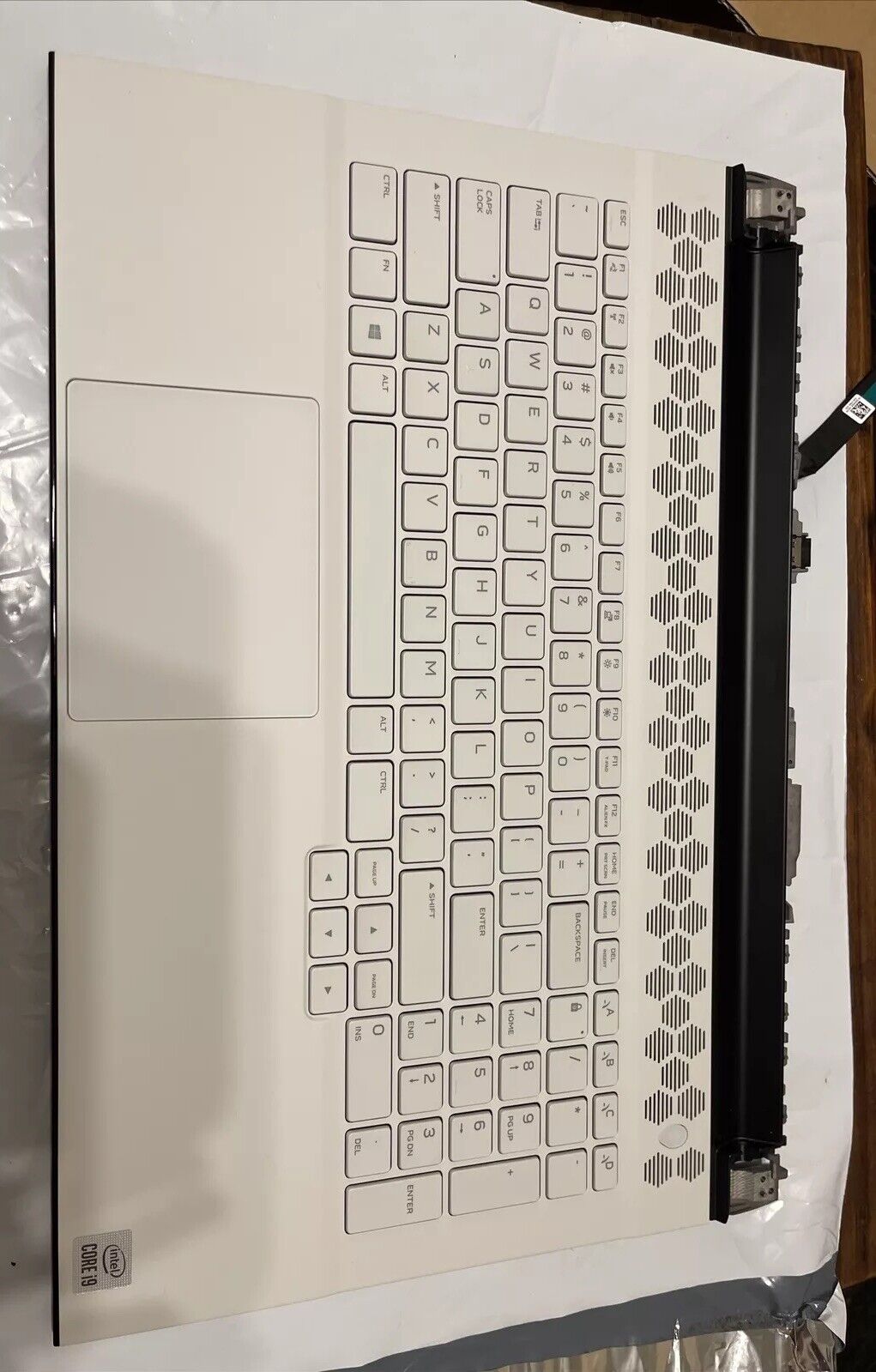 Dell Alienware M17 R3 Laptop Palmrest Lunarlight US Keyboard Speakers 00KP6D P8
