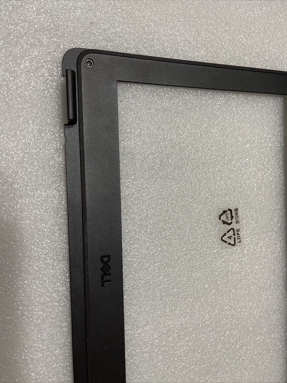 Genuine Dell Latitude 3120 Laptop  Front Trim LCD Bezel AP38B000400 R1060 H1 N6