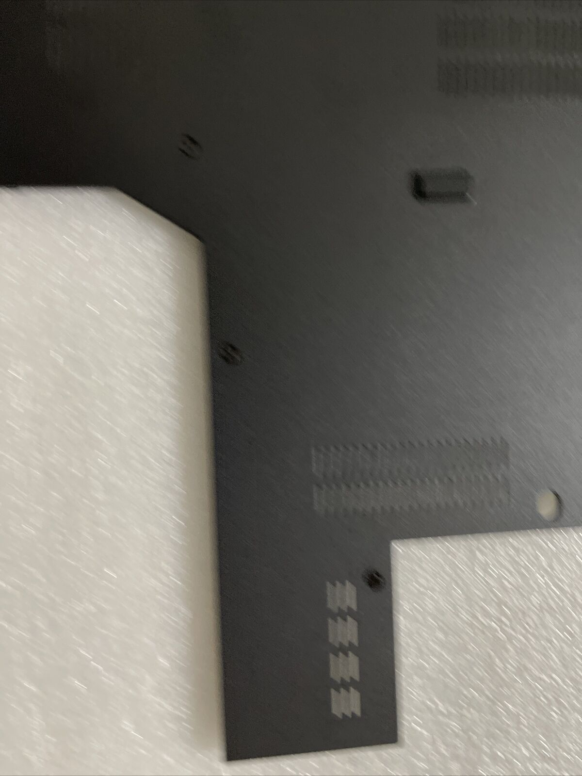 NEW Genuine  DELL LATITUDE E5400 BOTTOM BASE ACCESS PANEL F646P 0F646P H1 B6