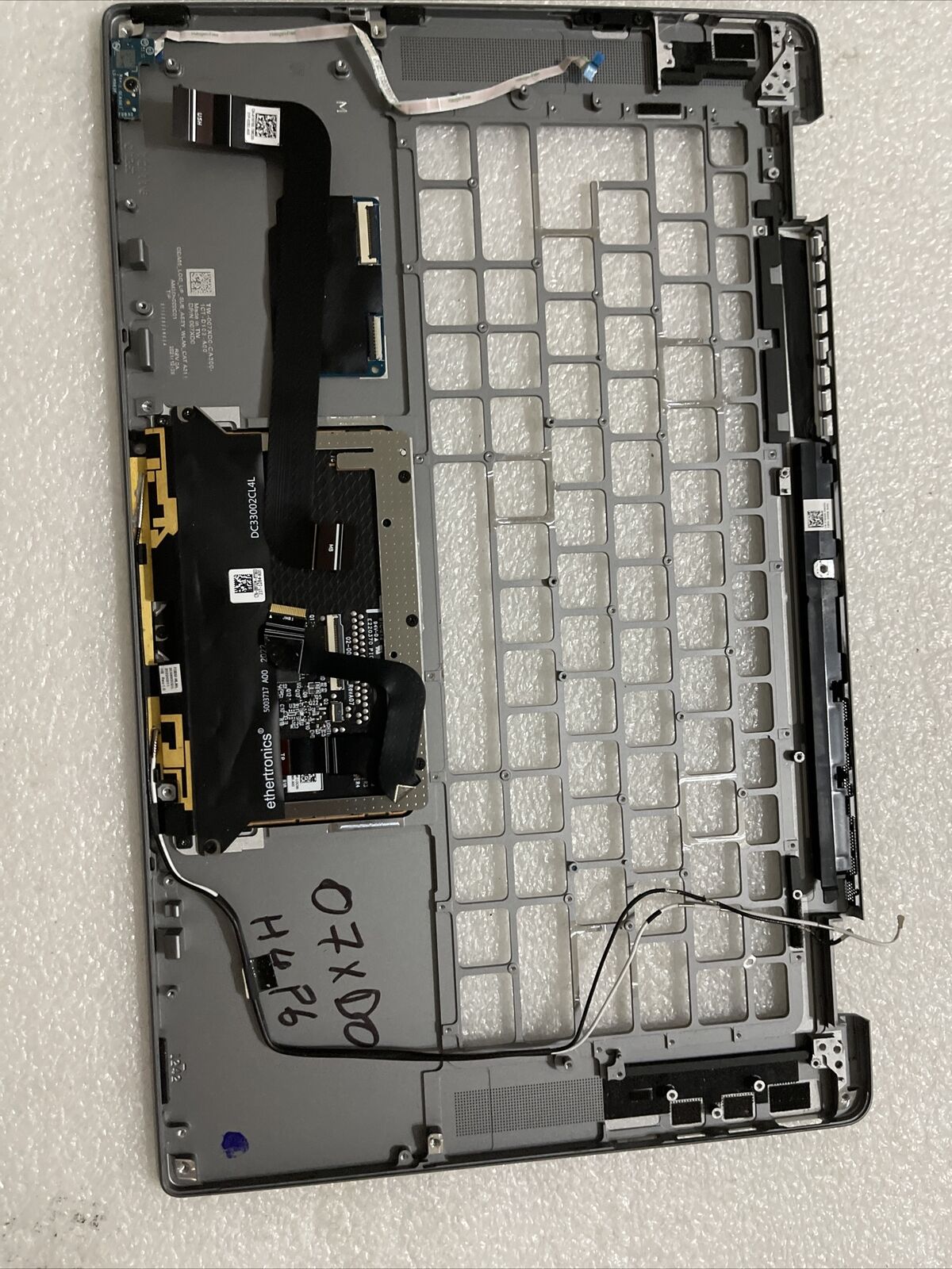 Dell OEM Latitude 9520 Palmrest Touchpad No SC 3HVVG 8R5KP 07XD0 H4 P6