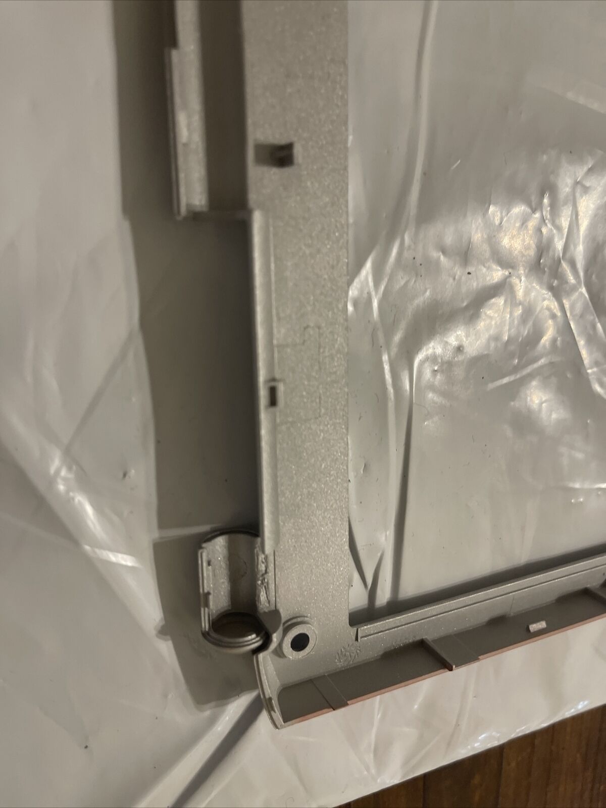 New Genuine Dell Inspiron 1720 1721 LCD Screen Front Trim Bezel PM619 0PM619