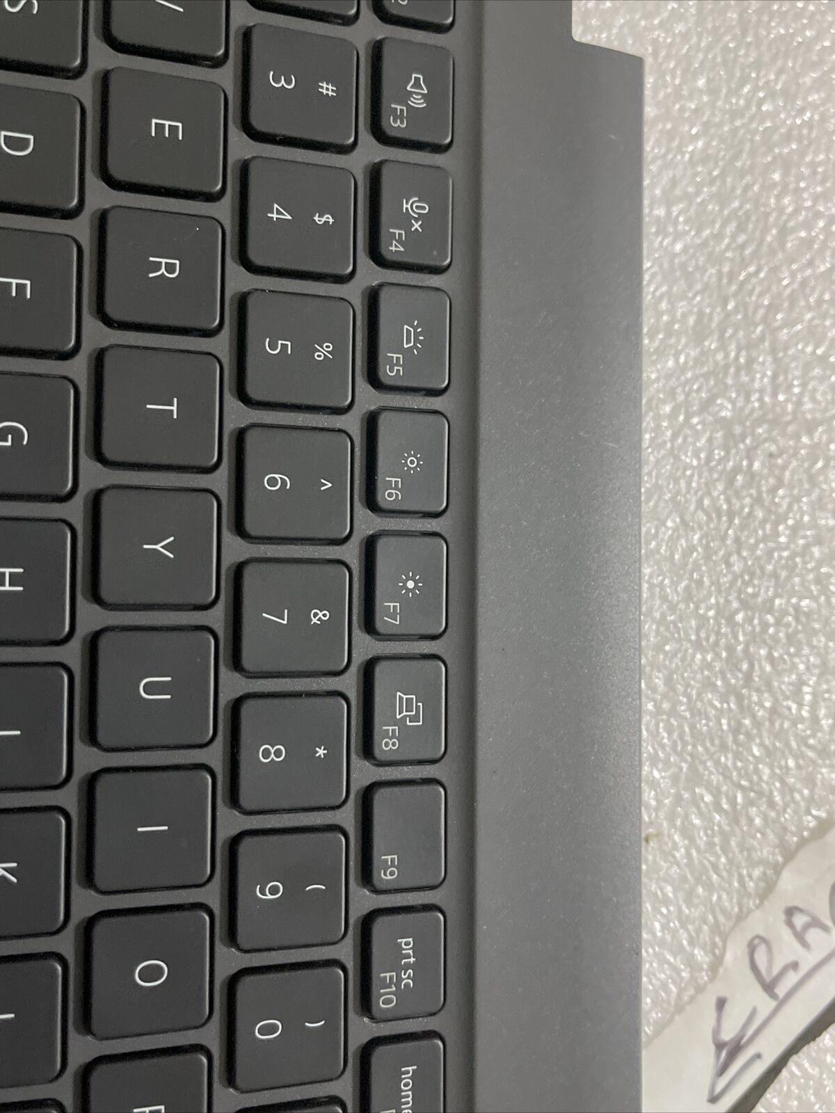 Dell Latitude 3540  Palmrest US English keyboard DVR0W 0DVR0W H1 P5 damage Broke