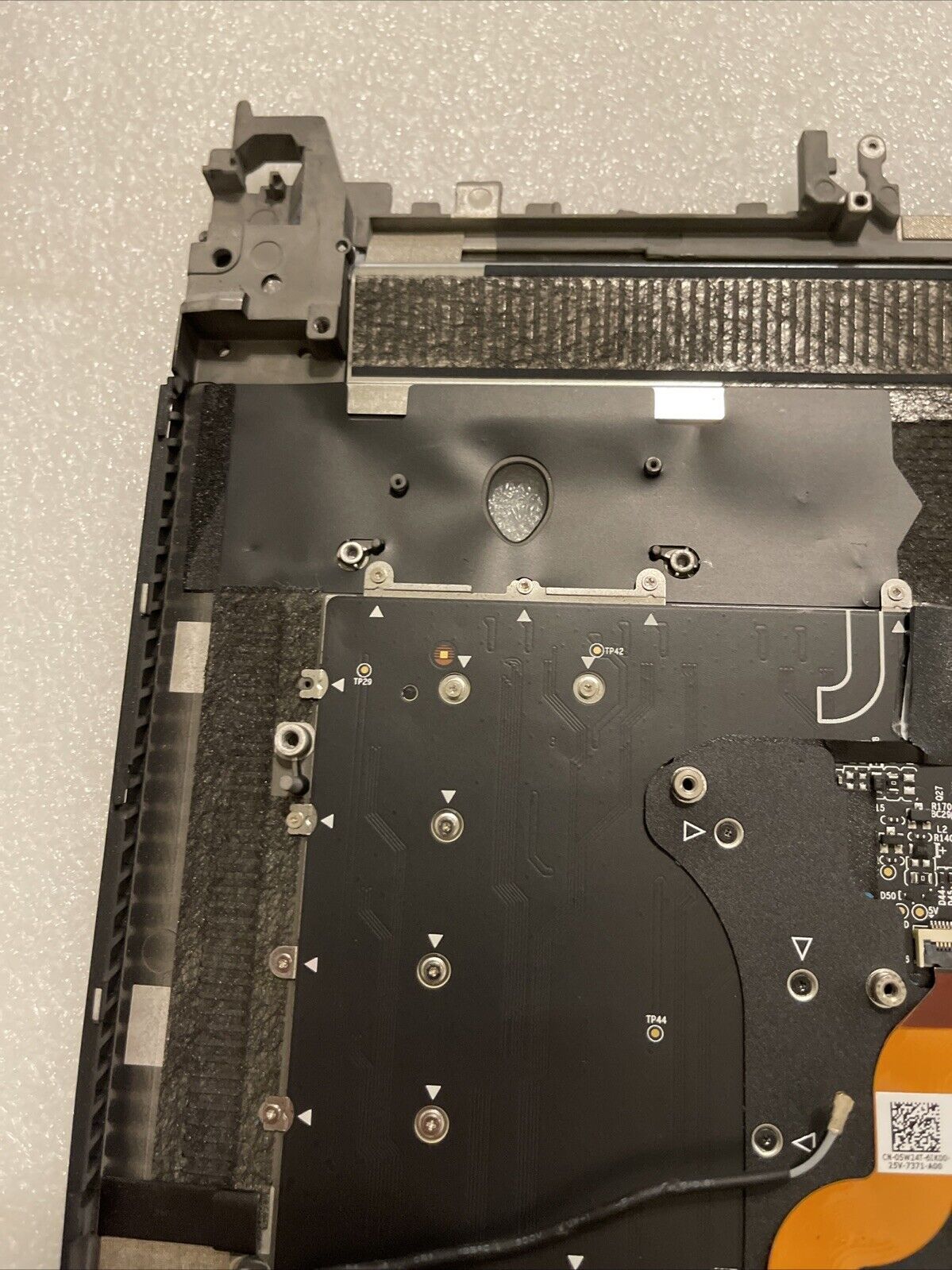 Genuine Dell Alienware x15 R1 Laptop Palmrest US RGB BCL Keyboard 0V6M0K JTP4
