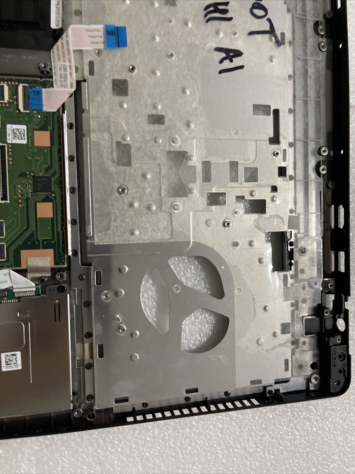 Dell Latitude 15 E5570 Precision 3510 Palmrest Touchpad Speakr A151N6 MM40T H1A1