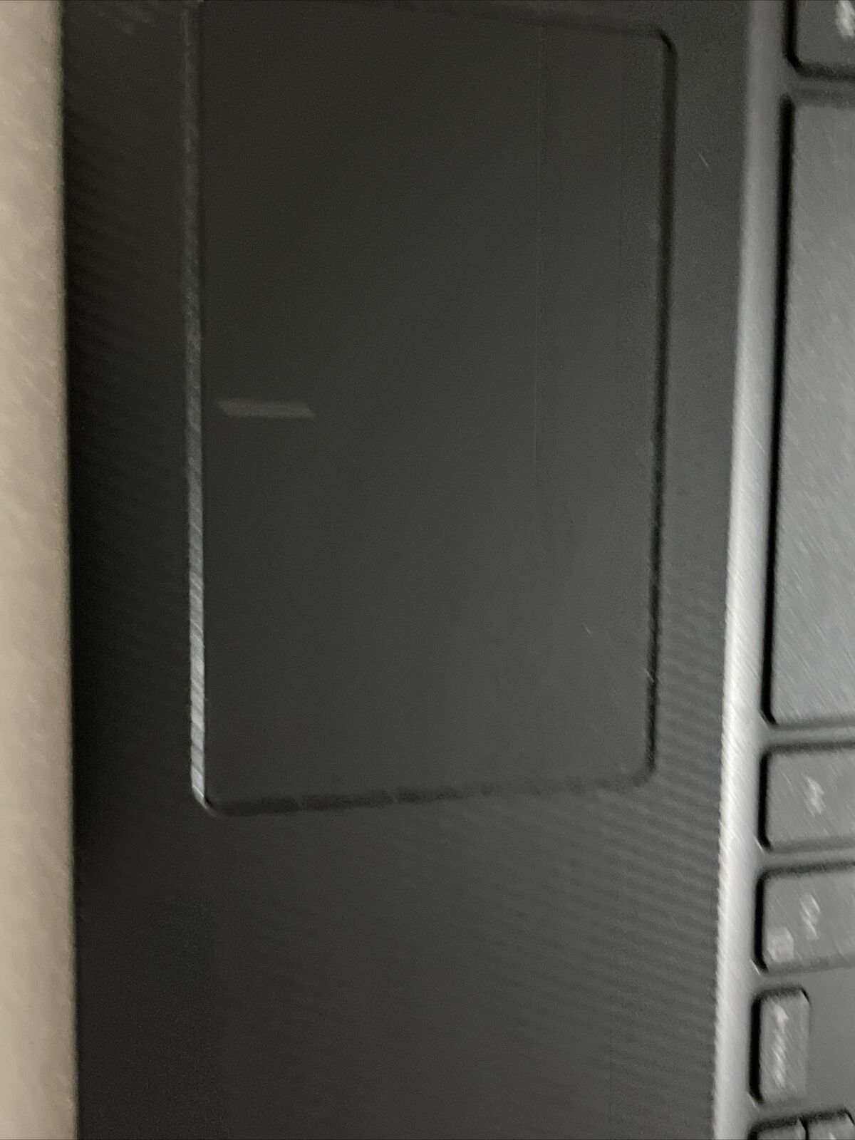 DELL INSPIRON 3482 PALMREST Touchpad Spanish No BCL Keyboard Extras K0NYW H2 P5