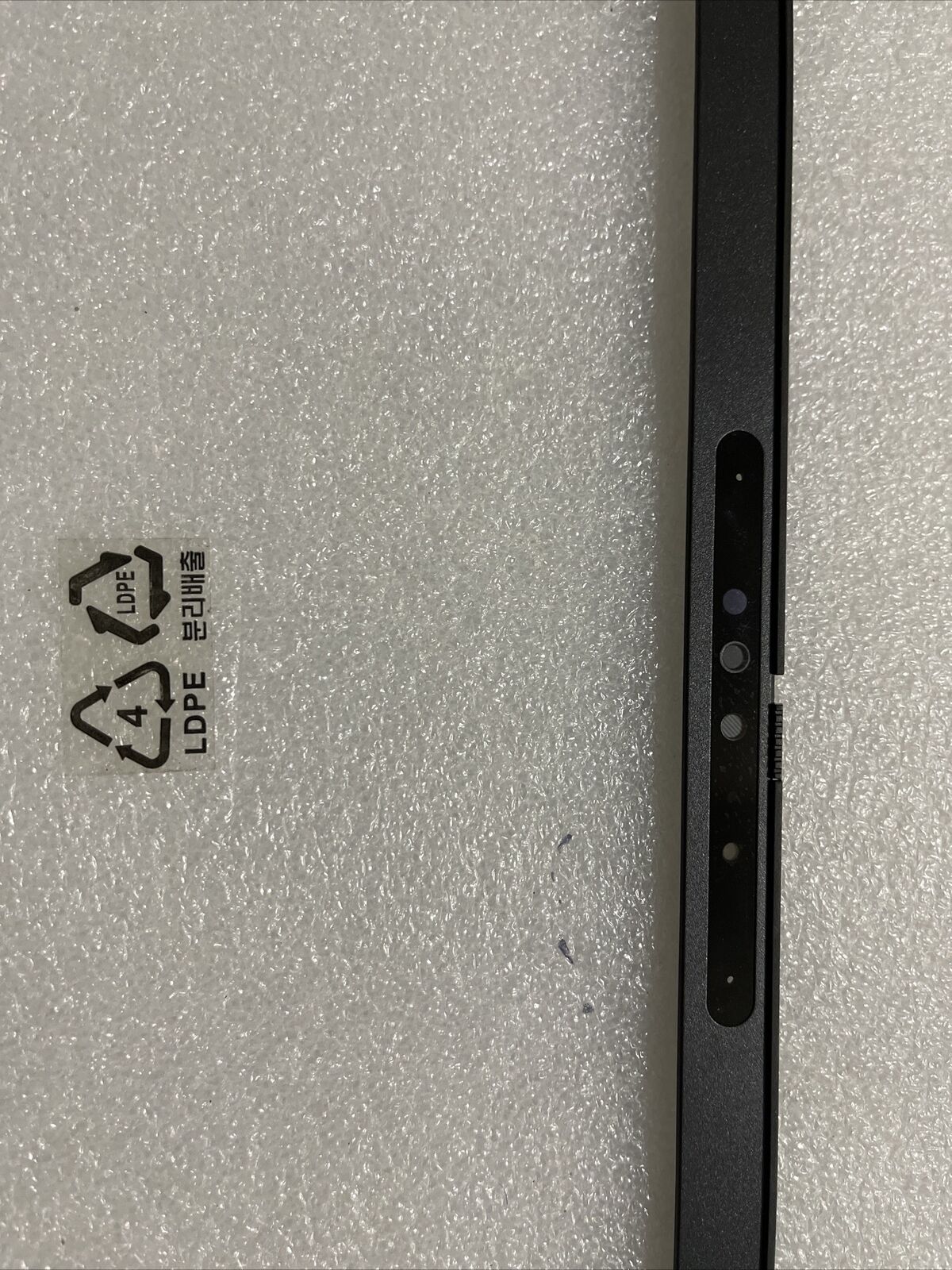 Genuine Dell  Latitude 5540 E5540 LCD Front Trim Bezel  0HW5FR HE5FR H1 N3