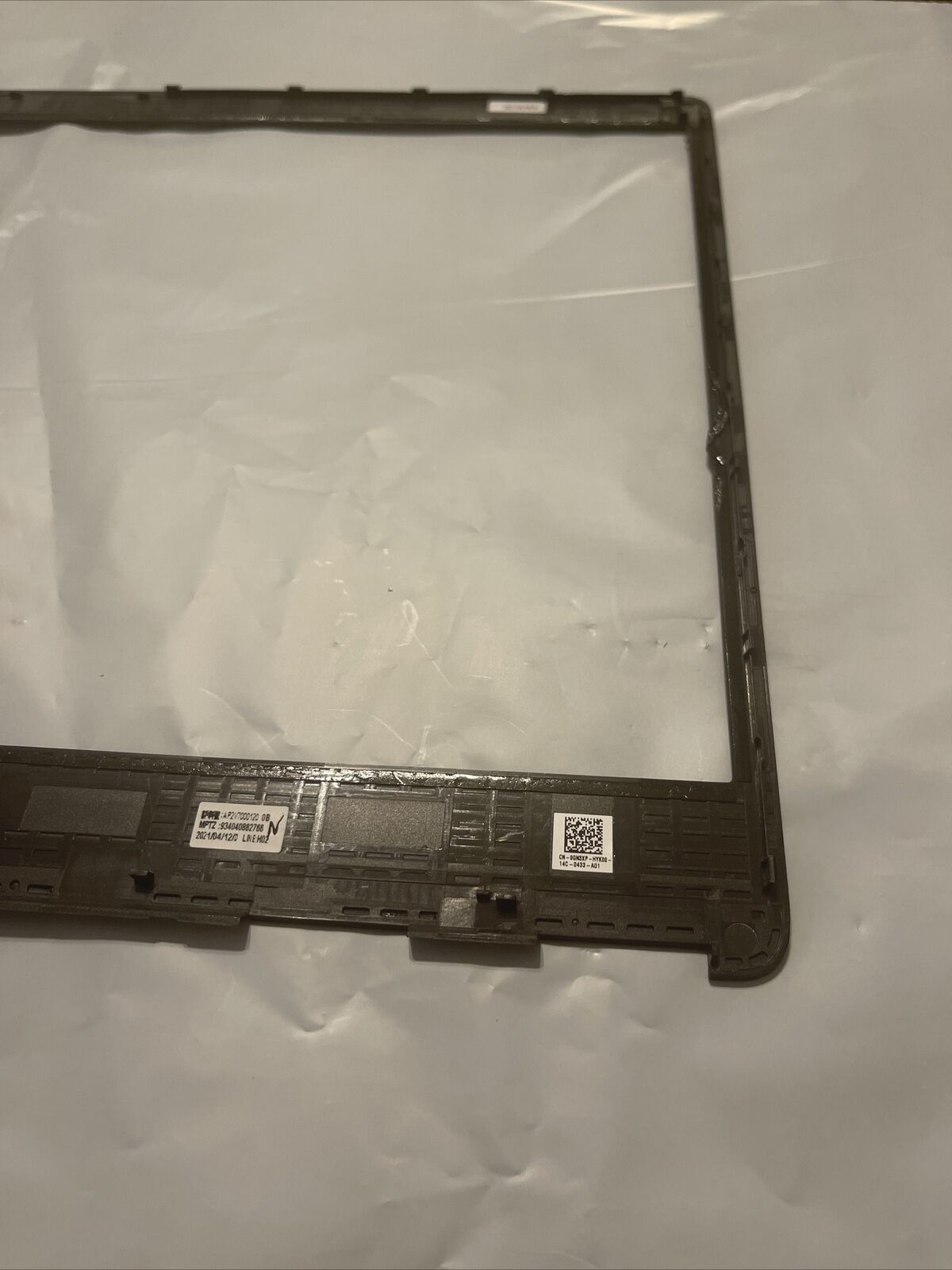 Genuine Dell Precision 7550 15.6" LCD Front LCD Bezel GN3XP 0GN3XP N4