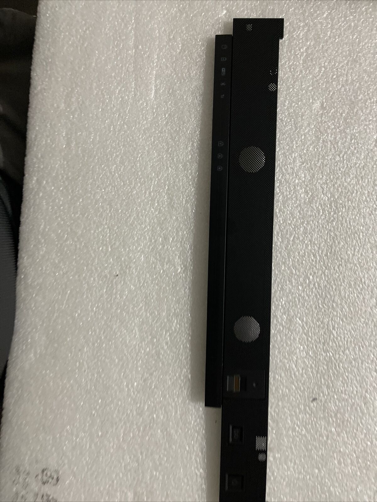 Dell Precision M6500 Center Media Bezel Panel Power Button Fingerprint RDR FRNJN